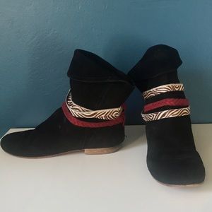 Tatoosh boho black suede boots